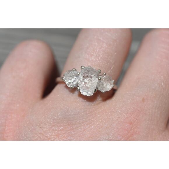 alternative raw diamond engagement rings, raw crystal size 4 5 6 7 8 8 9 10 11 - Picture 3 of 5